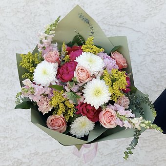 Wraps & Handtied Bouquets